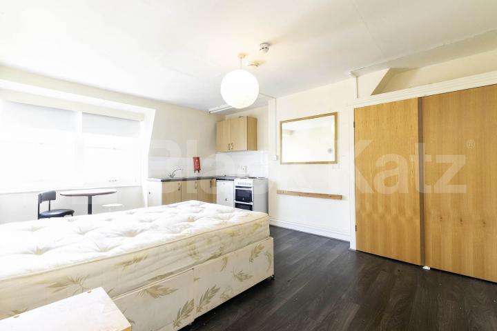 Beautiful bedsit set on the first floor of a period conversion Howitt Road, Belsize Park